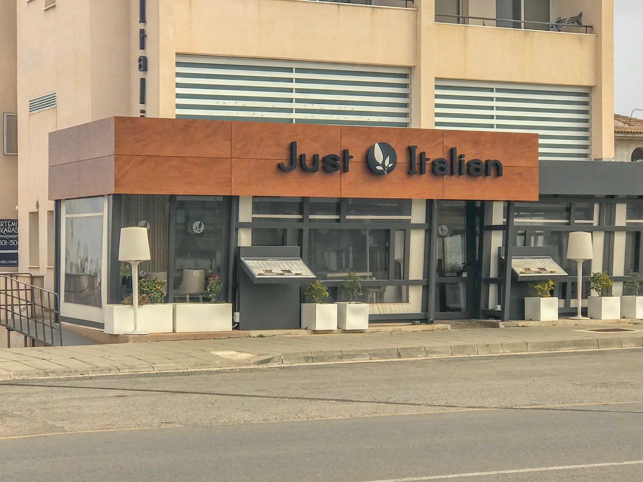"Just Italian" ресторан