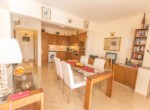 12-luxury-apartmetn-for-sale-in-paralimni-dining-area