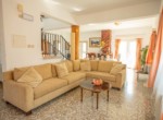 7-5-bed-house-in-paralimni-for-sale