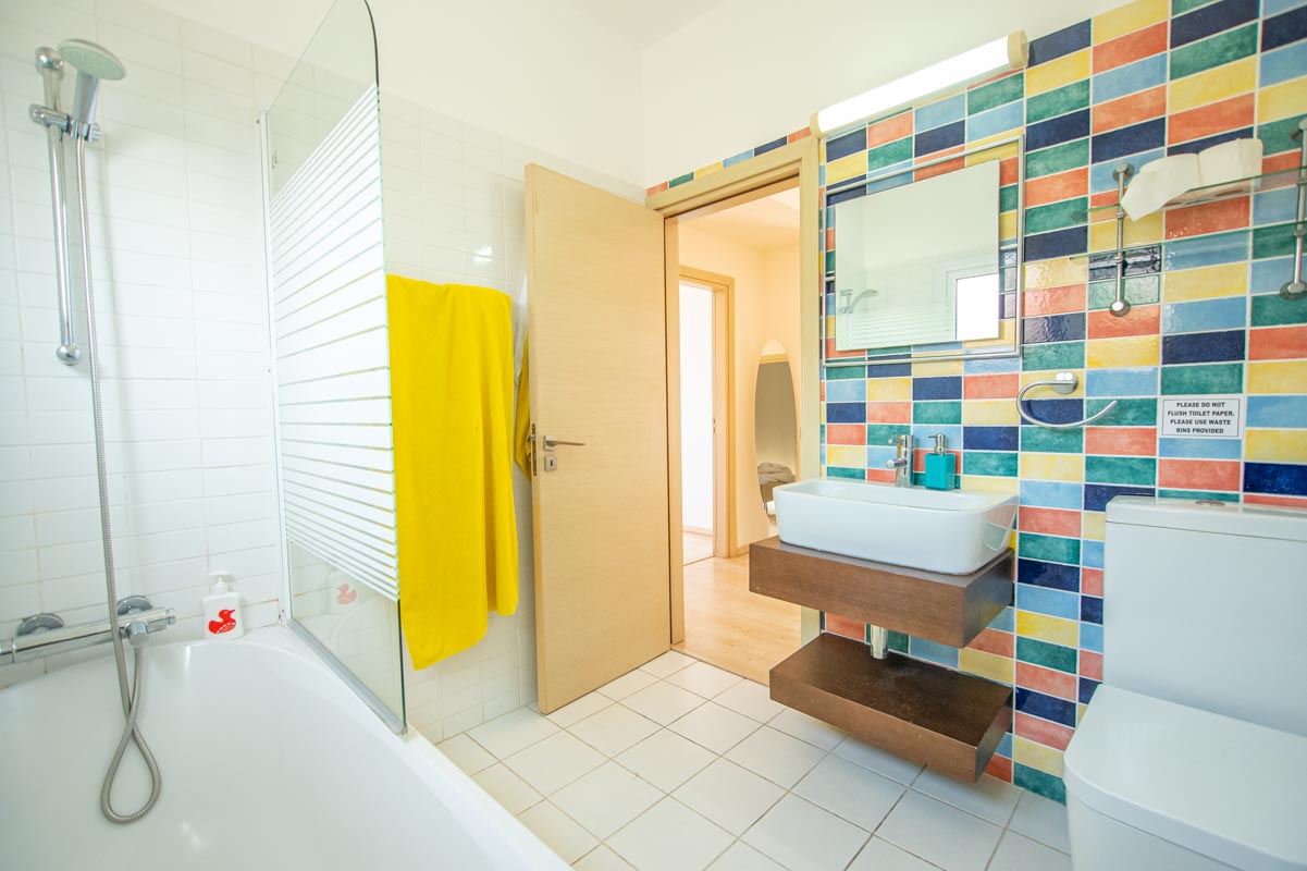 Ванная комната в доме на продажу на Кипре