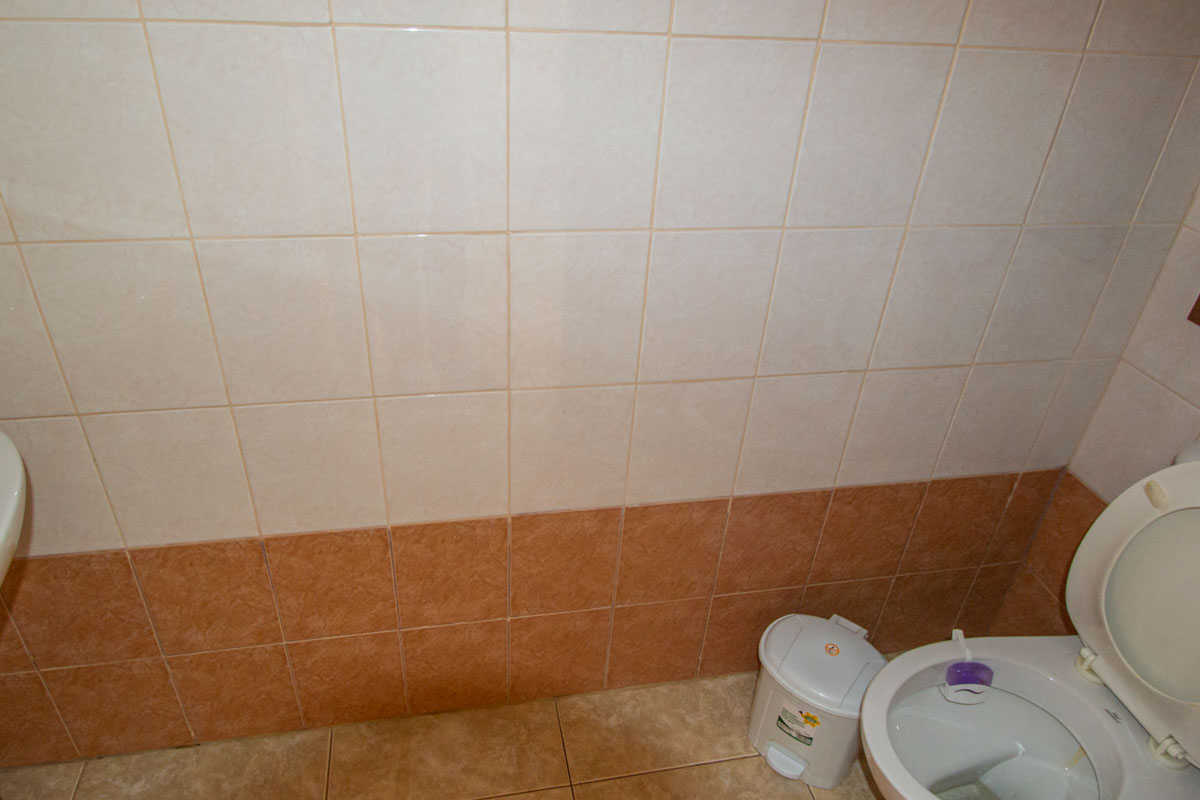 Таунхаус в Лиопетри - гостевой туалет