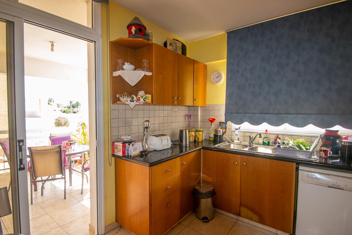 Квартира в Деринье - кухня