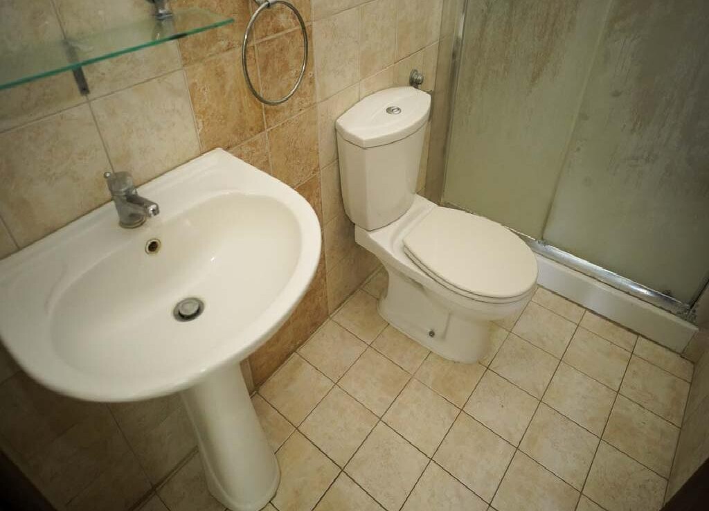 Квартира в Перволье - ванная