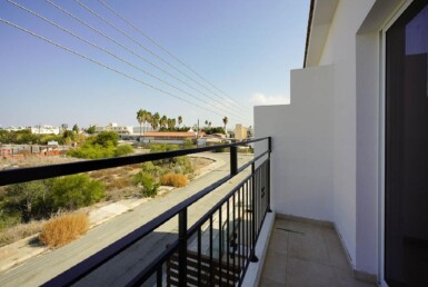 7-3-bed-townhouse-in-Paralimni-5874