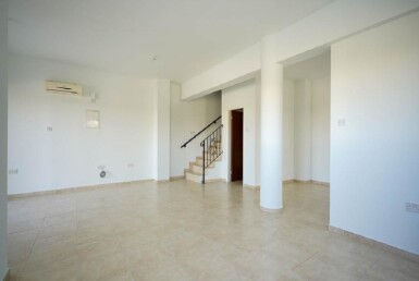 8-3-bed-townhouse-in-Paralimni-5874