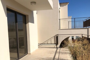 1-townhouse-in-Alaminos-6066