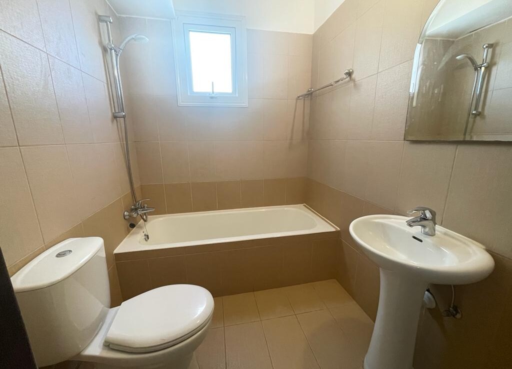 Продается квартира в Паралимни в комплексе с комунальным бассейном - ванная